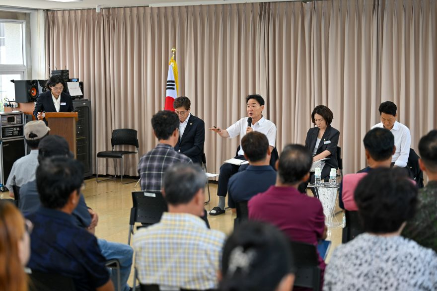 영주-1-2 황병직 영주시장 취임 50일, 시민 중심 시정 기반 다져(주민과의 대화).jpg