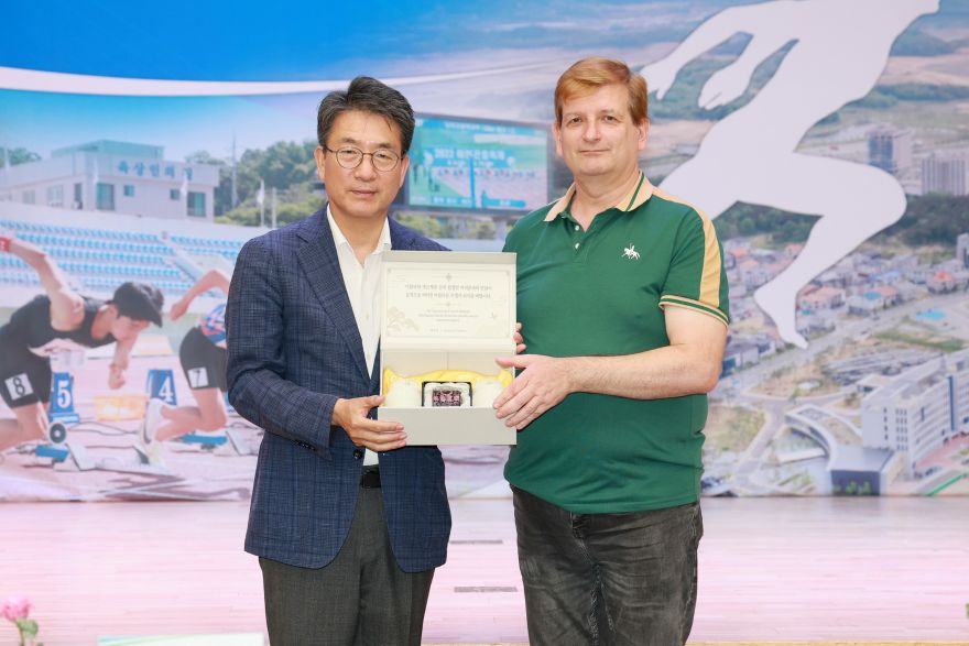 2026 09 15 이탈리아 마르케주(州) 삼마합창단 군청 방문(총무과)353.JPG