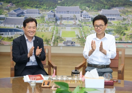 최유철 의성군수, 이철우 경북도지사와 차담회… 16개 핵심 사업 ‘맞손’