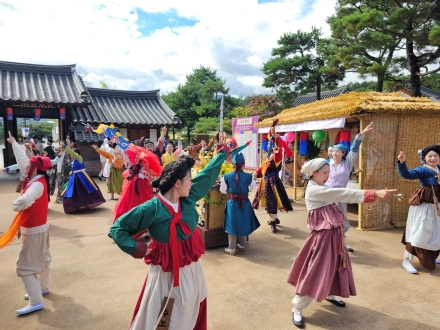 "조선시대로 타임슬립"… 영주 선비세상, 체험형 추석 축제 개최